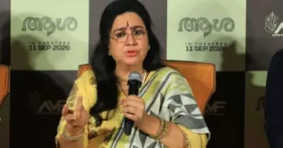 നീതിക്കപ്പുറത്തേക്ക് ഞാൻ ഒന്നും സംസാരിക്കാറില്ല; അതുകൊണ്ടാണ് അവാർഡുകൾ എന്തിന്റെ അടിസ്ഥാനത്തിലാണ് നിർണയിക്കുന്നതെന്ന് ചോദിച്ചത്: ഉർവശി