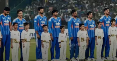 ഇതുവരെയില്ലാത്ത പുതിയ കീഴ്‌വഴക്കം! ദേശീയഗാനത്തിന് മുമ്പേ വന്ദേ മാതരം ചൊല്ലി ടീം ഇന്ത്യ