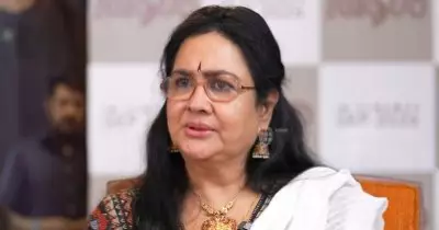 ആ കാരണങ്ങൾ കൊണ്ടാണ് ഗ്ലാമറസ് വേഷങ്ങൾ വേണ്ടെന്ന് വെച്ചത്, ഹിന്ദിയിലെ അവസരങ്ങൾ പോലും അന്ന് നിരസിച്ചു: ഉർവശി
