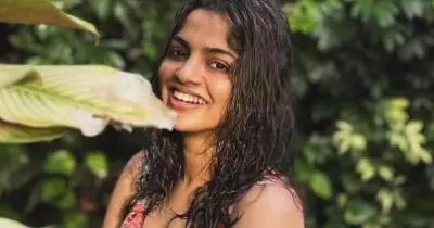 ജാതി മത വര്‍ഗീയത നമുക്കുണ്ടാകരുത്, പക്ഷേ രാഷ്ട്രീയം വേണം; പ്രിന്‍സിപ്പാളിനെ തിരുത്തി നിഖില വിമല്‍