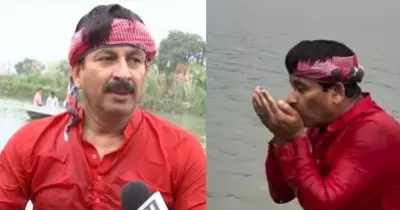 'മലിനമല്ല,' യമുനയില്‍ ഇറങ്ങി വെള്ളം കുടിച്ച് ബി.ജെ.പി എം.പി; കെജ്‌രിവാളിനും രാഹുല്‍ ഗാന്ധിക്കും വെല്ലുവിളി!