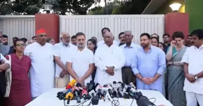 പ്രതിപക്ഷനേതാക്കള്‍ രാഹുലിന്റെ വസതിയില്‍: ജന്തര്‍ മന്തറില്‍ തന്നെ ഇന്ത്യ മുന്നണി സമരം തുടരുമെന്ന് ഖാര്‍ഗെ