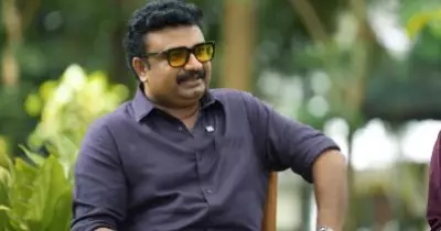 'മലയാള സിനിമയില്‍ ഞാന്‍ കണ്ട ഏറ്റവും മനോഹരമായ പ്രണയം'; പുതിയ സിനിമകളിലെപ്പോലെ നാടകീയതയില്ല, വാഗ്ദാനങ്ങളില്ല: ജിസ് ജോയ്