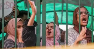 ​ജാമിയ മില്ലിയയിൽ നിരോധനാജ്ഞ: കവാടങ്ങൾ അടച്ചുപൂട്ടി; വിദ്യാർത്ഥി സമരം ശക്തം