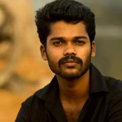 ഹരിനാരായണന്‍