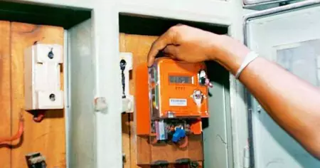 കെ.എസ്.ഇ.ബി സ്മാര്‍ട്ട് മീറ്റര്‍; തൊഴില്‍ ഭീഷണിയില്‍ ജീവനക്കാര്‍; ആശങ്കയൊഴിയാതെ ഉപഭോക്താക്കള്‍