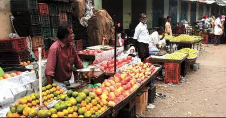 നിപ വൈറസ് പേടിയില്‍ വിപണിയും; പ്രതിസന്ധിയിലായി കര്‍ഷകര്‍