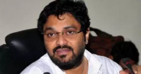 അനുമതിയില്ലാത്ത പ്രചാരണഗാനം ഉപയോഗിച്ചു, തെരഞ്ഞെടുപ്പ് കമ്മീഷന്‍ ഉദ്യോഗസ്ഥന്റെ ക്യാമറ തട്ടിപ്പറിച്ചു; കേന്ദ്രമന്ത്രി ബാബുല്‍ സുപ്രിയോയ്‌ക്കെതിരേ പെരുമാറ്റച്ചട്ടം ലംഘിച്ചതിനു രണ്ട് കേസ്