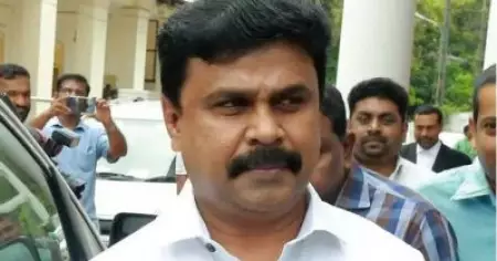 നടിയെ ആക്രമിച്ച കേസ്: മെമ്മറി കാർഡ് തൊണ്ടിമുതലാണോ രേഖയാണോ എന്ന് സർക്കാർ വ്യക്തമാക്കണമെന്ന് സുപ്രീം കോടതി