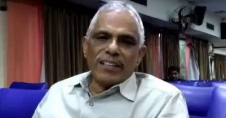 തെരഞ്ഞെടുപ്പില്‍ വോട്ട് ചെയ്യാതെ സാഹിത്യ അക്കാദമി സെക്രട്ടറി കെ.പി മോഹനന്റെ വിദേശയാത്ര; ഇടതുപക്ഷ പ്രവര്‍ത്തകര്‍ക്കിടയില്‍ പ്രതിഷേധം ശക്തമാകുന്നു