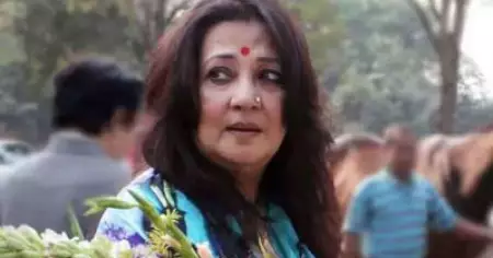'എനിക്ക് ബെഡ് ടീ വളരെ വൈകിയാണ് തന്നത്, അതിനാല്‍ എഴുന്നേല്‍ക്കാന്‍ വൈകി'; തെരഞ്ഞെടുപ്പിനിടെ സ്വന്തം മണ്ഡലത്തില്‍ നടന്ന സംഘര്‍ഷം അറിഞ്ഞില്ലെന്ന് മൂണ്‍ മൂണ്‍ സെന്‍