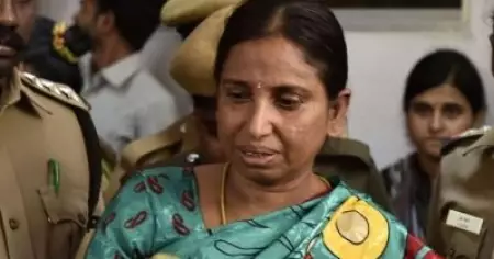 മകളുടെ വിവാഹത്തിന് ആറുമാസത്തെ പരോള്‍ അനുവദിക്കണം; 27 വര്‍ഷമായി പരോള്‍ ലഭിച്ചിട്ടില്ലെന്നും നളിനി