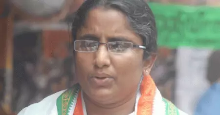 അരൂരിലെ മൂന്ന് ഇ.വി.എമ്മുകള്‍ എണ്ണിയില്ല; സാങ്കേതിക തകരാറെന്ന് റിപ്പോര്‍ട്ട്