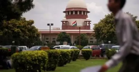 പീഡനത്തിനിരയായ പ്രായപൂർത്തിയാവാത്ത കുട്ടിയുടെ കണ്ണീരിൽ കുതിർന്ന നിശബ്ദത പ്രതിയെ രക്ഷിക്കില്ല; 38 വർഷം പഴക്കമുള്ള കേസിൽ പ്രതിക്ക് ശിക്ഷ വിധിച്ച് സുപ്രീം കോടതി