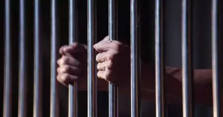 മകളെ പീഡിപ്പിച്ചെന്ന പരാതി: ഒന്നര വർഷം ജയിലിൽ കഴിഞ്ഞ അച്ഛൻ കുറ്റക്കാരനല്ലെന്ന് കോടതി