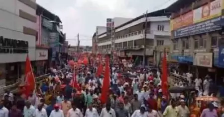 വയനാട്ടില്‍ കരുത്ത് തെളിയിച്ച് യെച്ചൂരിയുടെ റോഡ് ഷോ - വീഡിയോ