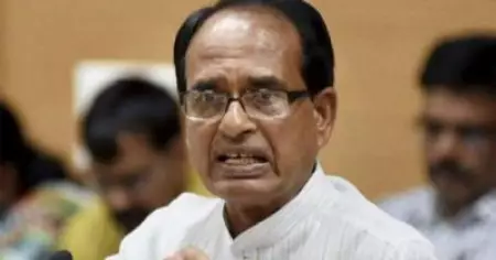ആ കവിത എഴുതിയത് ഞാനാണ്, നിങ്ങളുടെ പ്രിയപ്പെട്ട ഭാര്യയല്ല; ശിവരാജ് സിംഗ് ചൗഹാനെതിരെ കവിതാ മോഷണ പരാതിയുമായി എഴുത്തുകാരി