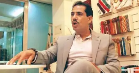 വന്‍കുടലിന് ക്യാന്‍സര്‍; ചികിത്സയ്ക്ക് ലണ്ടനില്‍ പോകാന്‍ അനുവദിക്കണമെന്ന് കോടതിയോട് റോബര്‍ട്ട് വദ്ര