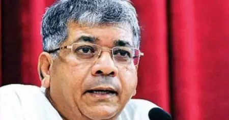പ്രകാശ് അംബേദക്കറുടെ പാര്‍ട്ടിയെ സഖ്യത്തില്‍ കൂട്ടിയില്ല; മഹാരാഷ്ട്രയില്‍ കോണ്‍ഗ്രസിനും എന്‍.സി.പിയ്ക്കും നഷ്ടമായത് 9 സീറ്റുകള്‍