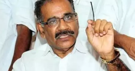 തോല്‍പ്പെട്ടിയിലെ ആദിവാസി കുടിലുകള്‍ പൊളിച്ച സംഭവം; അന്വേഷണത്തിന് ഉത്തരവിട്ട് വനംമന്ത്രി