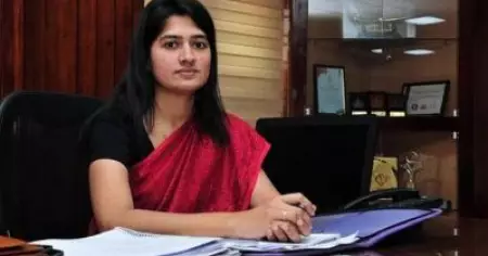തൃശ്ശൂര്‍ കളക്ടര്‍ സ്ഥാനത്ത് നിന്ന് ടി.വി അനുപമയെ മാറ്റി; പകരം സി ഷാനവാസ്
