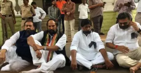 തെലങ്കാനയില്‍ നാണം കെട്ട് കോണ്‍ഗ്രസ്; ടി.ആര്‍.എസുമായി ലയിക്കണമെന്ന് 18ല്‍ 12 എം.എല്‍.എമാരും