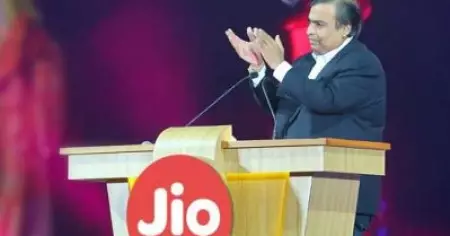 ജിയോയ്ക്ക് അംബാനി മുടക്കിയത് 25കോടി മാത്രം; ബാങ്കുകള്‍ നല്‍കിയത് 1.25 ലക്ഷം കോടി; നാല് ലക്ഷം കോടി ആസ്തിയുള്ള ബി.എസ്.എന്‍.എല്ലിന് ലോണില്ലെന്ന് തൊഴിലാളി യൂണിയന്‍