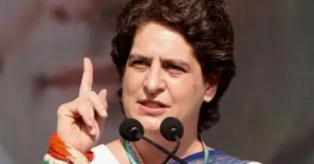 'നാണംകെട്ട ഭീരുക്കളാണ് ചിദംബരത്തെ വേട്ടയാടുന്നത്, അദ്ദേഹത്തോടൊപ്പം ഉറച്ച് നില്‍ക്കും'; ചിദംബരത്തിന് പിന്തുണയുമായി പ്രിയങ്കാ ഗാന്ധി