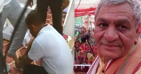 സര്‍ക്കാര്‍ ഉദ്യോഗസ്ഥനെ കൊണ്ട് സ്വന്തം ഷൂ ഇടീപ്പിച്ച് ബി.ജെ.പി മന്ത്രി, വീഡിയോ
