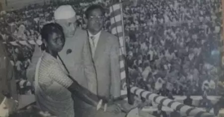 സാറാ ജോസഫ് നെഹ്‌റുവിന്റെ 'ഭാര്യ' ബുധിനിയെ കണ്ടു; അതെ, അവര്‍ ജീവിച്ചിരിപ്പുണ്ട്!!!