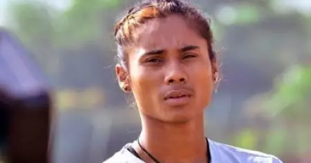 '33 ജില്ലകളില്‍ 30 എണ്ണവും വെള്ളത്തിനടിയിലാണ്, സഹായിക്കണം'; അസം പ്രളയ ബാധിതര്‍ക്ക് സഹായം അഭ്യര്‍ത്ഥിച്ച് ഹിമാ ദാസ്