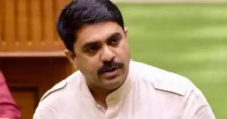 'ചാടാന്‍ തയ്യാറായി കുറേ കുരങ്ങന്മാര്‍ കോണ്‍ഗ്രസിലുണ്ട്'; കര്‍ണാടകയിലെ കോണ്‍ഗ്രസ് എം.എല്‍.എമാരെ അധിക്ഷേപിച്ച് ഗോവ ഉപമുഖ്യമന്ത്രി