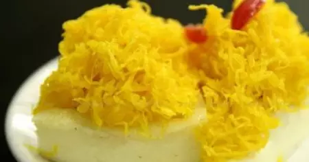 മ​ധു​ര​പ്രി​യ​ർ​ക്ക് മു​ട്ട​മാ​ല