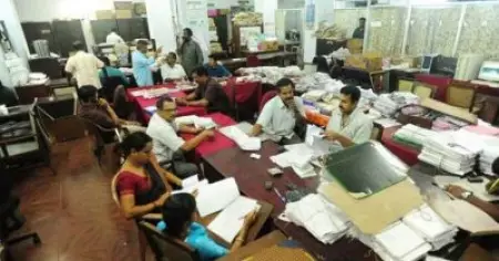 സര്‍ക്കാര്‍ ഓഫീസുകളില്‍ ഇനി പതിവു തെറ്റും; ഒരുമണിയായാലും ഉച്ചഭക്ഷണം കഴിക്കാനാവില്ല; സമയക്രമത്തില്‍ മാറ്റം ഇങ്ങനെ