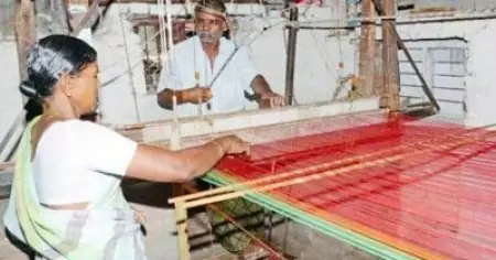 പണിയുണ്ട്, കൂലിയില്ല; കൈത്തറി വ്യവസായം പ്രതിസന്ധിയില്‍