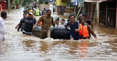 പ്രളയകാലത്തെ അധിക റേഷന്റെ തുക കേരളം തന്നേ മതിയാവൂ; വില ഈടാക്കാനുറപ്പിച്ച് കേന്ദ്രം