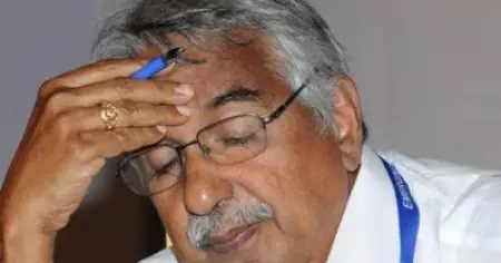 13 വര്‍ഷത്തിനുശേഷം വിജിലന്‍സിനു മാറ്റം, ടൈറ്റാനിയം കേസ് സി.ബി.ഐക്ക്; പകപോക്കലായി കാണുന്നില്ലെന്ന് ഉമ്മന്‍ചാണ്ടി, വേട്ടയാടലല്ലെന്ന് കോടിയേരി