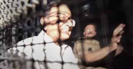 ഒറ്റദിവസം, രണ്ട് കോടതി, വാദം കേട്ടത് നാല് കേസുകള്‍; ഈ വ്യാഴം ചിദംബരത്തിന് ഇങ്ങനെ