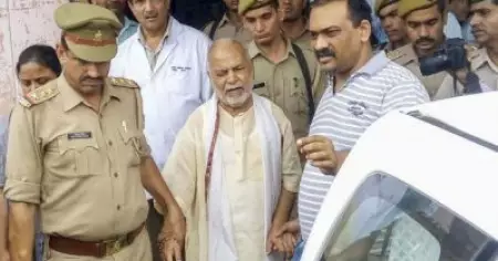 ചിന്മയാനന്ദിനെതിരെ ലൈംഗികാരോപണ പരാതി നല്‍കിയ യുവതി അറസ്റ്റില്‍