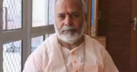 ചിന്മയാനന്ദിനെതിരെ ലൈംഗികാരോപണ പരാതി നല്‍കിയ യുവതി പോലീസ് കസ്റ്റഡിയില്‍
