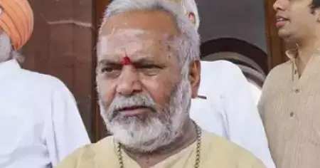 'ചിന്മയാനന്ദ് പാര്‍ട്ടി അംഗമല്ല'; ലൈംഗികാതിക്രമ പരാതിക്ക് പിന്നാലെ മുന്‍ കേന്ദ്രമന്ത്രിയെ തള്ളി ബി.ജെ.പി
