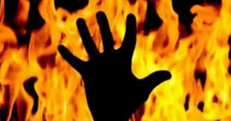 സവര്‍ണ ജാതിയില്‍പ്പെട്ട പെണ്‍കുട്ടിയെ പ്രണയിച്ചതിനു ദലിത് യുവാവിനെ ചുട്ടുകൊന്നു; മരണവാര്‍ത്തയറിഞ്ഞ് മാതാവും മരിച്ചു