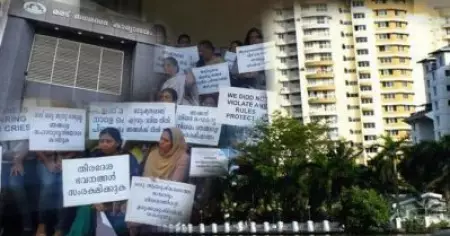 മരടില്‍ പുതിയ വഴിത്തിരിവ്: ഫ്‌ളാറ്റുകള്‍ നിര്‍മ്മിക്കുമ്പോള്‍ത്തന്നെ ഒഴിയേണ്ടിവരുമെന്ന് നഗരസഭ അറിയിച്ചിരുന്നു; നിര്‍മ്മാണവും വില്‍പനയും മുന്നറിയിപ്പ് കാറ്റില്‍പറത്തി