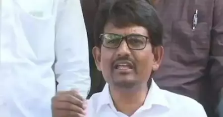 ഗുജറാത്തില്‍ കോണ്‍ഗ്രസ് വിട്ട നേതാവിനെ തള്ളി വോട്ടര്‍മാര്‍; മുമ്പ് ജയിച്ച മണ്ഡലത്തില്‍ പരാജയം രുചിച്ച് ബി.ജെ.പിയുടെ അല്‍പേഷ് താക്കൂര്‍