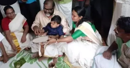 മഹാത്മാ ഗാന്ധിയെന്ന് ആദ്യാക്ഷരം എഴുതിപ്പിച്ച് സി.പി ജോണ്‍; മെഹദ് ബാരിയുടെ വിദ്യാരംഭം ഇങ്ങനെ