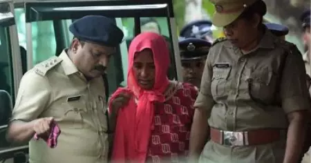 കൂടത്തായി കേസില്‍ ജോളിയുടെ ജാമ്യാപേക്ഷ തള്ളി; ആളൂരിനെ ചൊല്ലി തര്‍ക്കം; വിദ്യാഭ്യാസമുള്ള ആ സ്ത്രീ തന്നെ തീരുമാനിക്കട്ടെയെന്ന് കോടതി