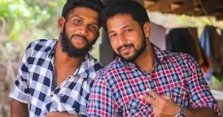 പെരിയ ഇരട്ടക്കൊലപാതകം: ജി.ഐ പൈപ്പ് കൊണ്ട് അടിച്ചപ്പോള്‍ മുറിവുണ്ടാകുന്നത് എങ്ങനെ എന്ന് ഹൈക്കോടതി