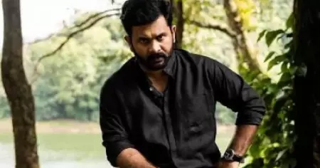 'എന്നെ വിശ്വസിച്ച് എന്റെ വീട്ടുകാര്‍പോലും ഇത്രയും കോടി മുടക്കില്ല'; നായകനായ സിനിമ തിയേറ്ററില്‍ എത്തുമ്പോള്‍ ആഹ്ലാദമല്ല ചങ്കിടിപ്പാണ്;കമലയെ കുറിച്ച് അജുവര്‍ഗീസ്