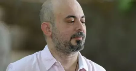ബിനീഷിനുണ്ടായ വിഷമത്തില്‍ ഹൃദയത്തിന്റെ അടിത്തട്ടില്‍ നിന്ന് മാപ്പ്; പേരിനൊപ്പം മേനോന്‍ എന്നുണ്ട് എന്ന് കരുതി സവര്‍ണനായി മുദ്രകുത്തരുത്: അനില്‍ രാധാകൃഷ്ണന്‍ മേനോന്‍