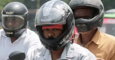 ഹെല്‍മെറ്റില്ലാത്ത യാത്രക്കാരെ ഓടിച്ചിട്ട് പിടിക്കരുതെന്ന് ഹൈക്കോടതി; ട്രാഫിക് നിയമ ലംഘകരെ പിടിക്കാന്‍ നവീന സാങ്കേതിക സംവിധാനങ്ങള്‍ ഉപയോഗിക്കണം